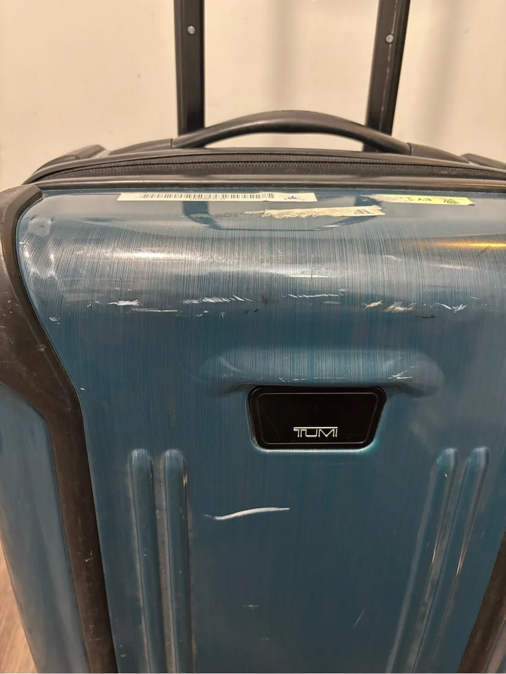 Tumi Vapor 21 in Continental Carry-On Hardcase Spinner Luggage Dark Teal *AS IS*